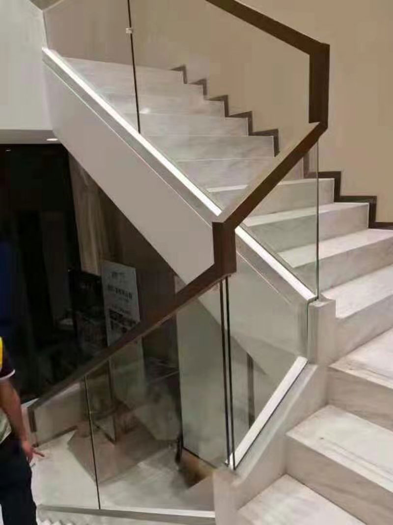 玻璃樓梯扶手設計